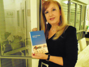 اصدار كتاب جديد للسيدة ناديا حلو تحت عنوان "الرائدة من حي العجمي"